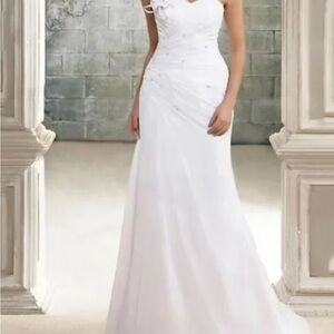 White One Shoulder Sleeveless Bridal Gown